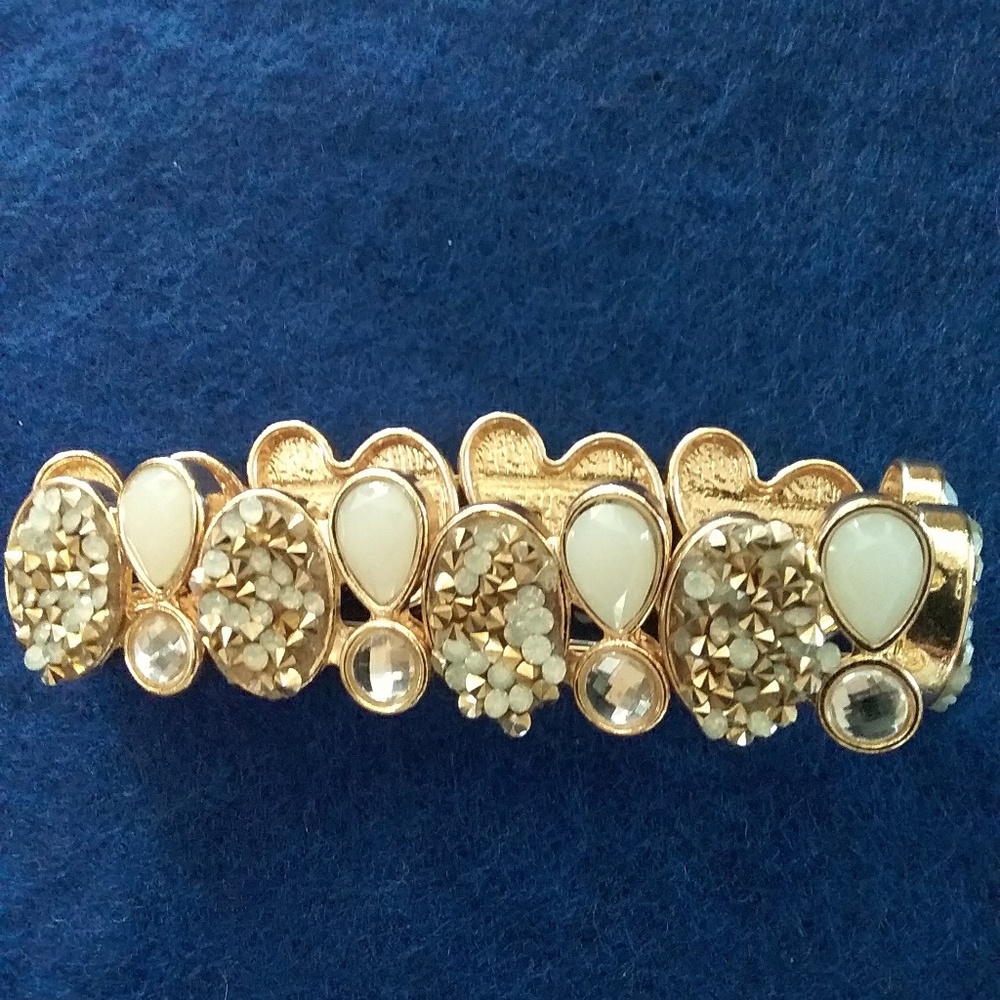 New York and company bracelet